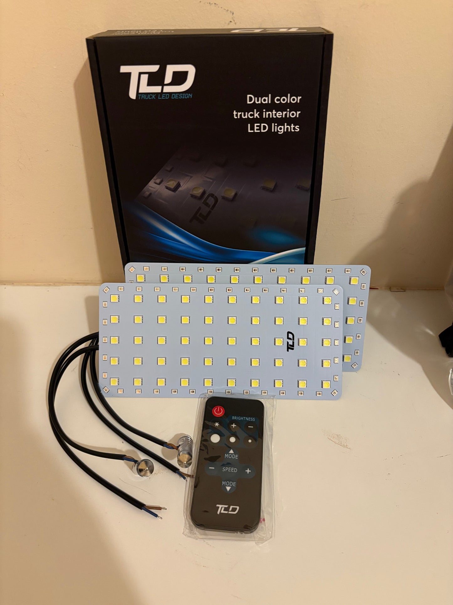 Volvo V4 Dual Colour Interior Lights (White/Red)