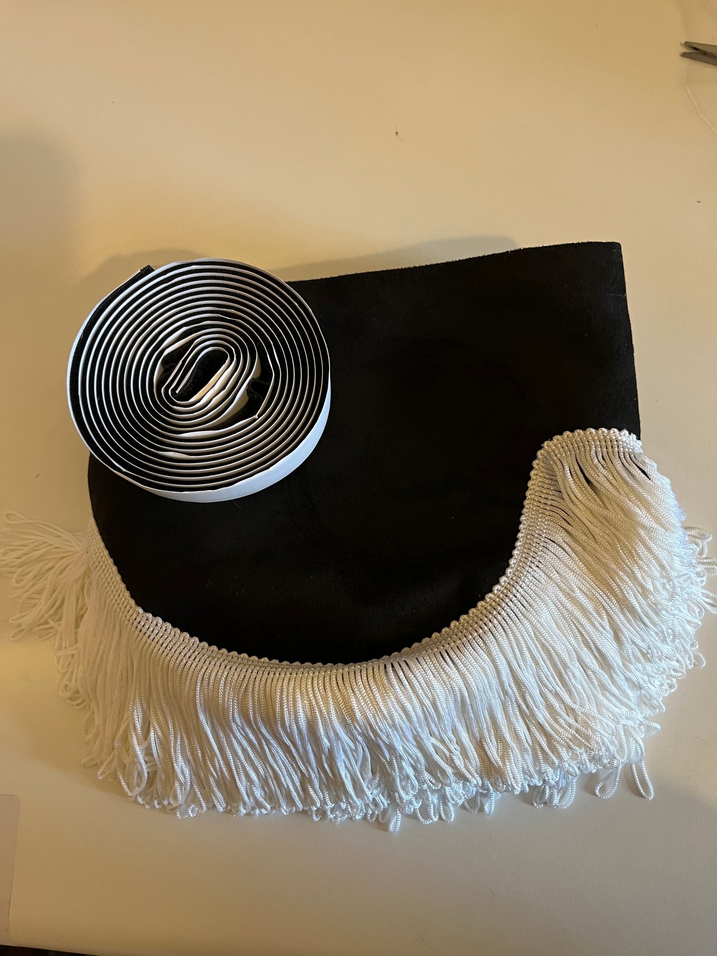 Suede pelmet 7cm Tassles